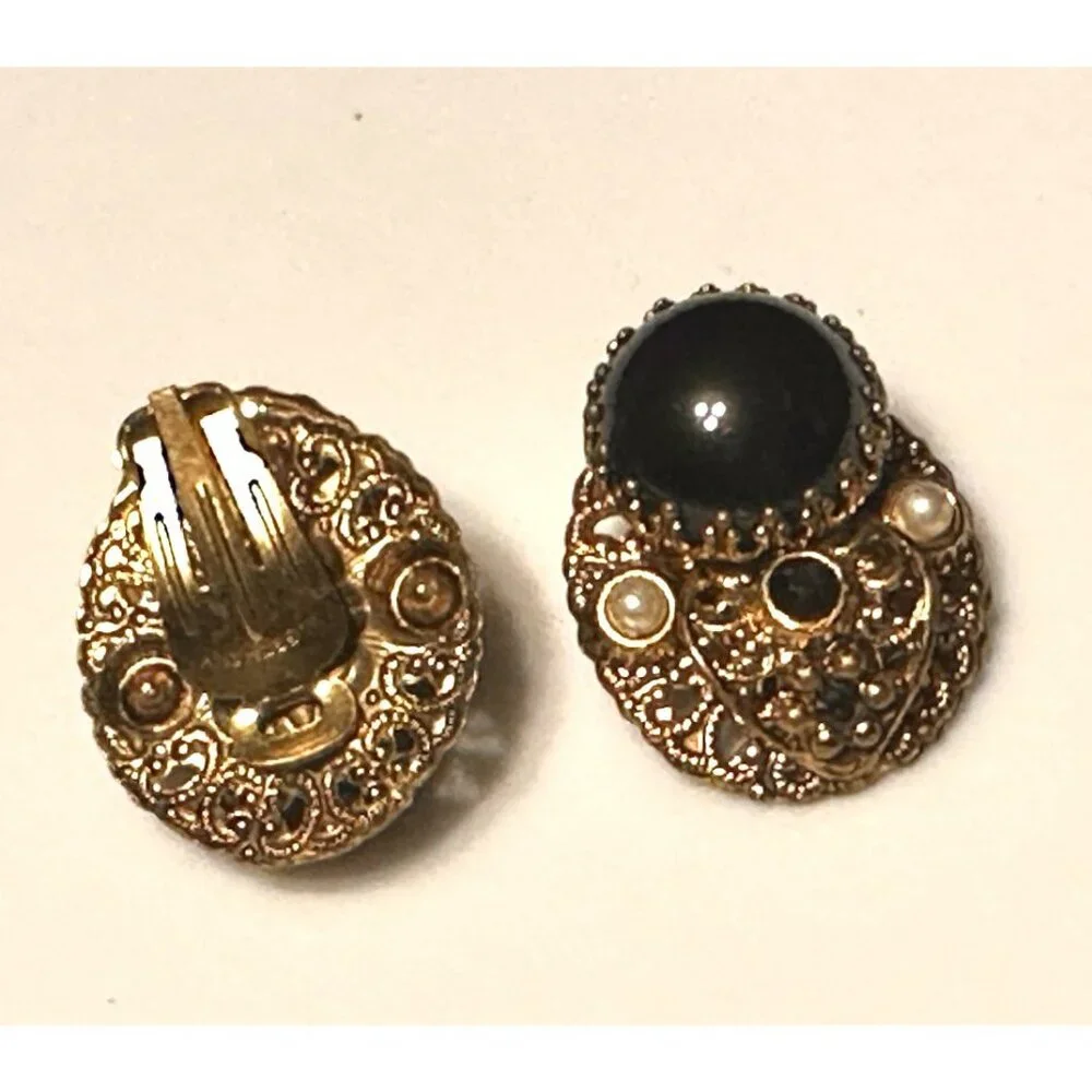 WEST GERMANY BLACK HEMATITE PEARL GOLD FILIGREE PENDANT & CLIP ON EARRINGS SET - Picture 9 of 12